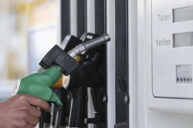 benzin-ve-motorine-cifte-indirim-geliyor-Pb7pHN5q.jpg