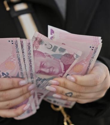hsbcden-asgari-ucrete-yuzde-20-zam-tahmini-1xL3NpjG.jpg