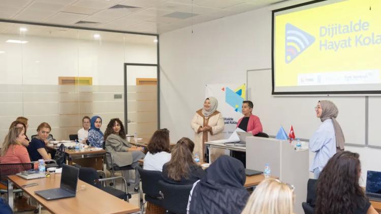 turk-telekom-girisimci-kadinlarin-dijital-yolculugunu-destekliyor-AJ62qwYr.jpg