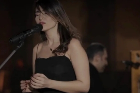 İran Mahkemesi Başörtüsüz Konser Veren Şarkıcı Parastoo Ahmadi’nin Kırbaç Cezasını Onadı