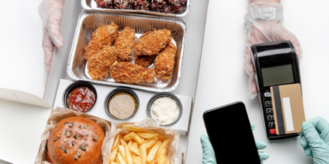 Uber kurumsal yemek platformu ezCater'ı 2,3 milyar dolara tamamen nakit satın alıyor