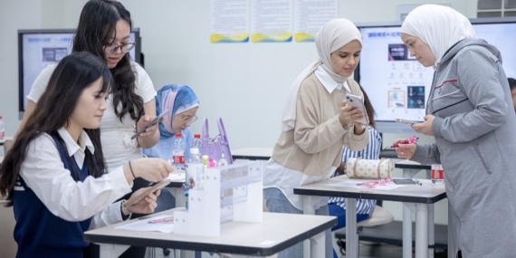 Çin Kadınların Dijital Becerilerini Geliştirerek Cinsiyet Uçurumunu Kapatmayı Hedefliyor