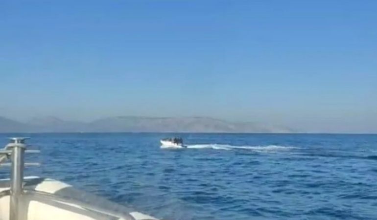 Midilli ve Sisam açıklarında batan teknelerde biri bebek 12 göçmen yaşamını yitirdi
