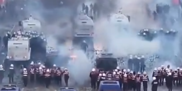 Arnavutluk'ta Rama hükümetine karşı öğrenci protestoları sürerken başbakan diyalog çağrısı yaptı